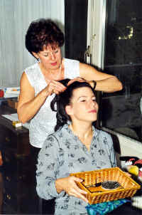 75frisur1.jpg (81469 Byte)